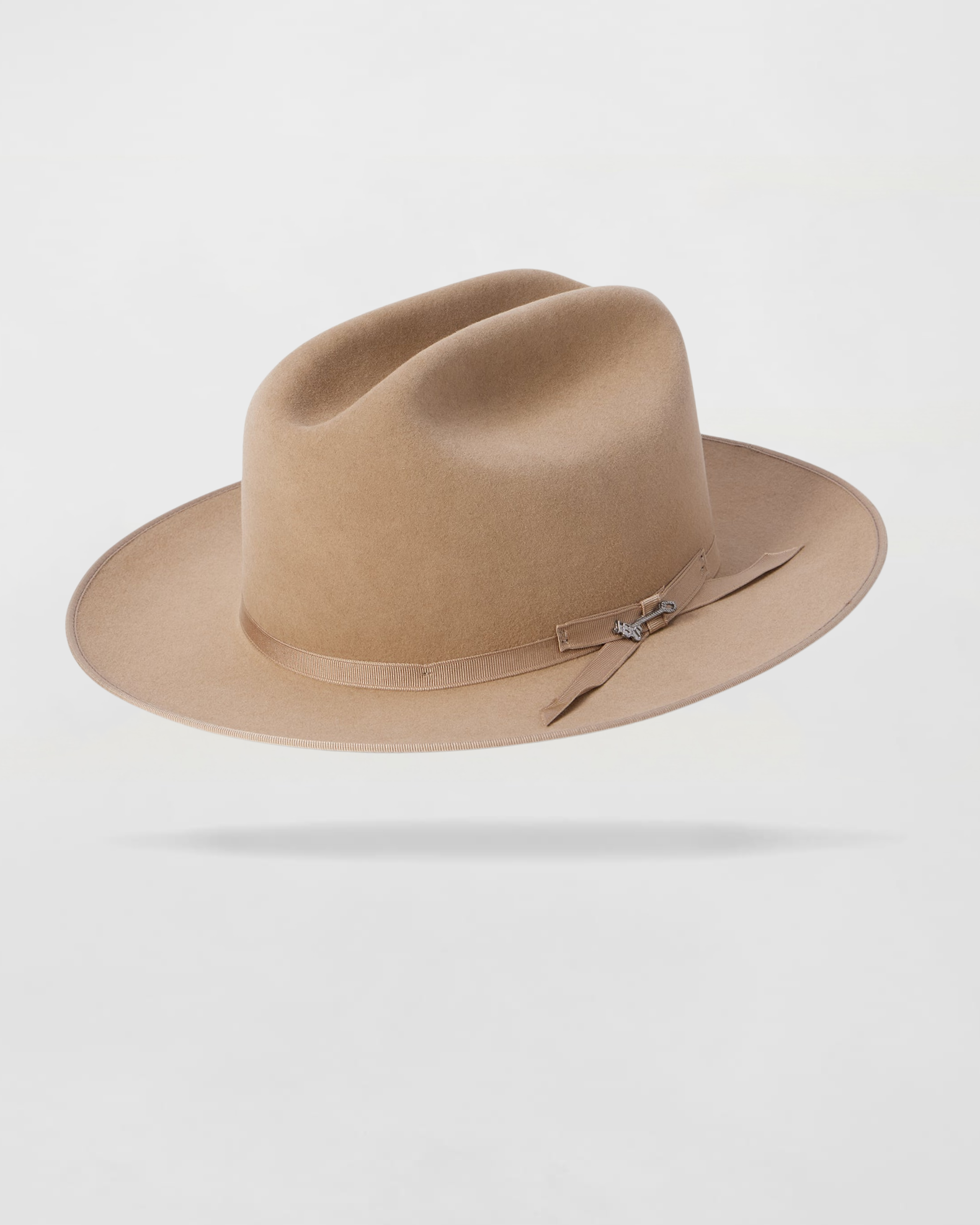 Classic Charm Felt Outdoor Hat in Fawn