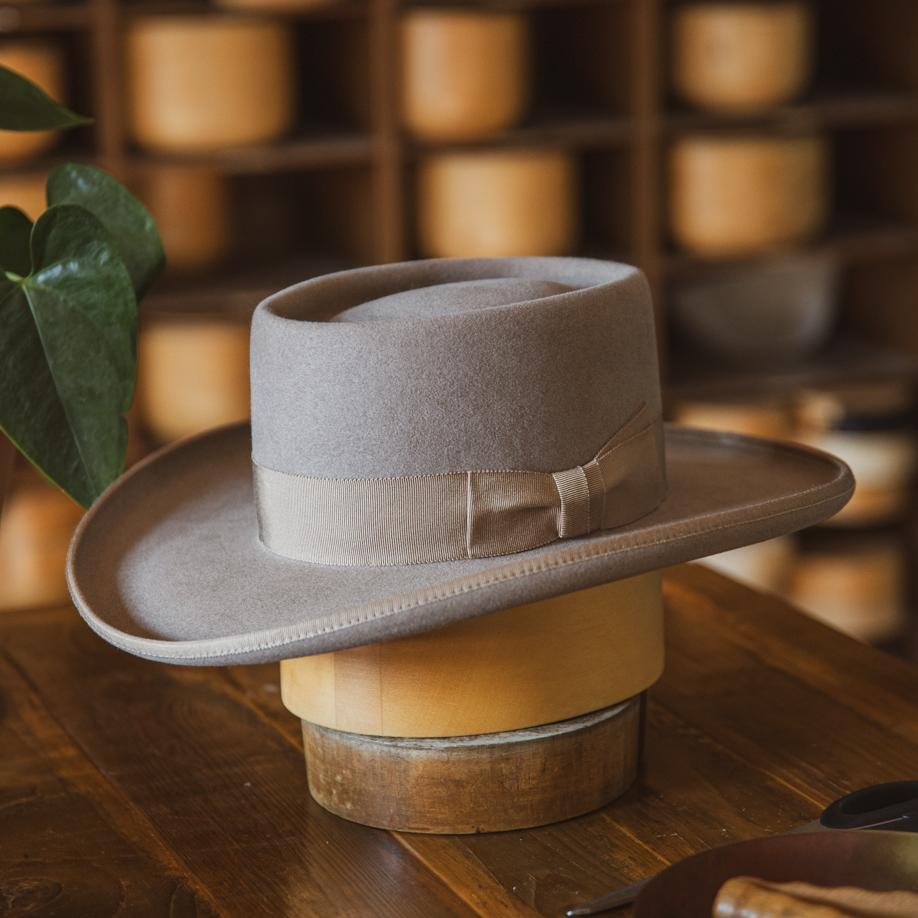 Rustic Fitted Hat Rustic Rider Felt Pork Pie Cowboy Hat in Beige