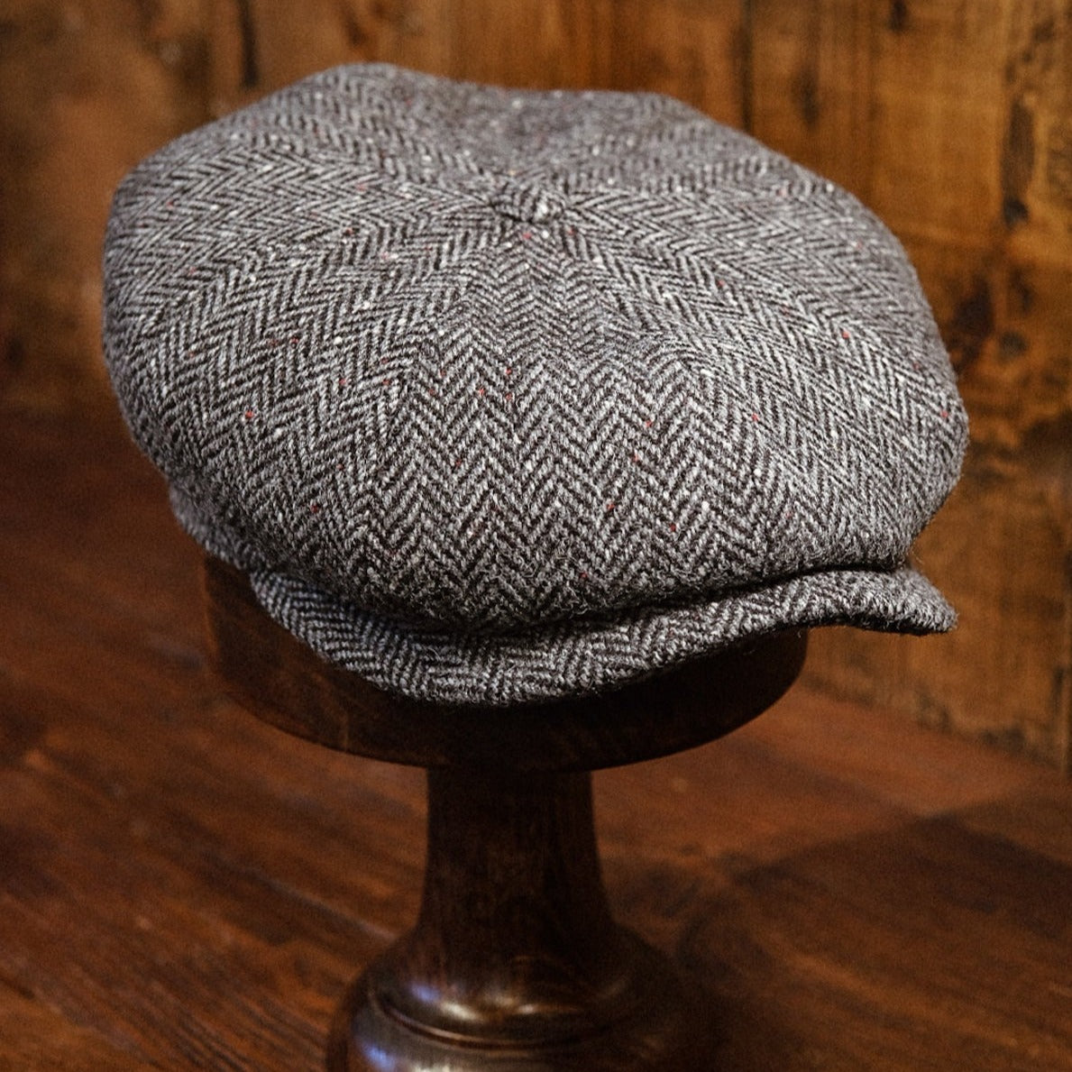 Eight-piece brown wool versatile newsboy cap