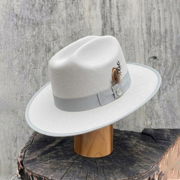 Off-White Felt Cattleman Hat with Feather Band