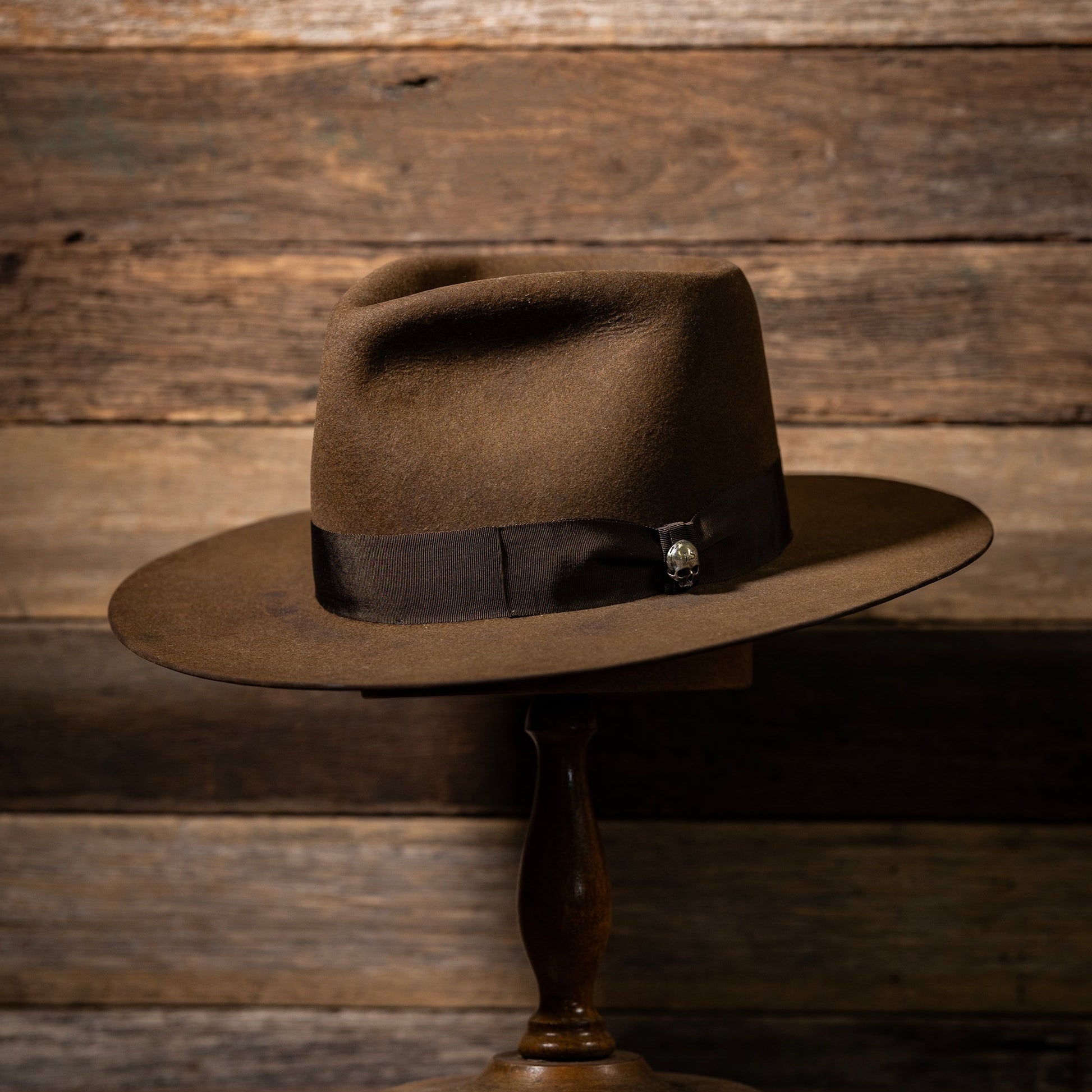 Chic Felt Fedora-Brown